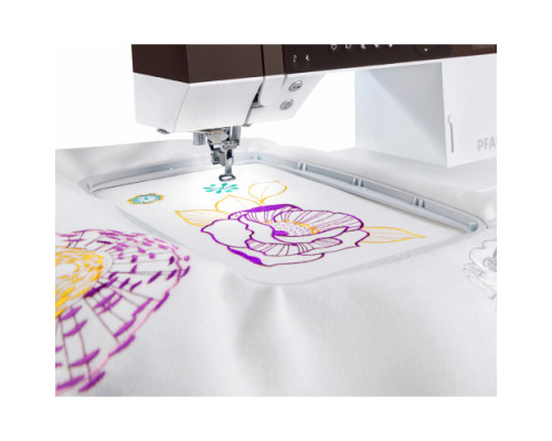 PFAFF CREATIVE AMBITION 640