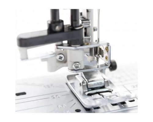Швейна машина з мікропроцесорним керуванням Janome Memory Craft 6700P Professional