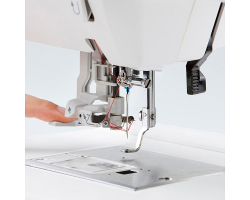 Вишивальна машина Janome Memory Craft 100E